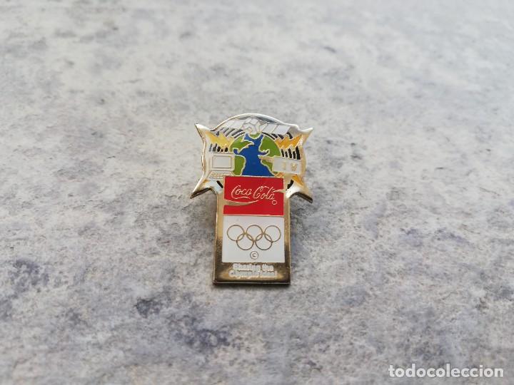 Pins de colecci&oacute;n: PIN DE COCACOLA DE LAS OLIMPIADAS DE BARCELONA 92 DE CANAL DE TELEVISION A&Ntilde;OS 90 UNICO