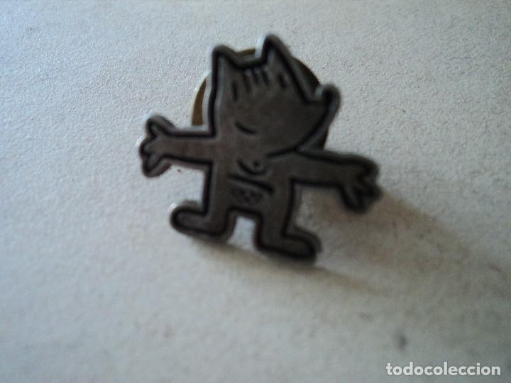 Pin's de collection: pin de coby mascota olimpica COOB barcelona 92 laton o bronce, no imanta, 18 mm