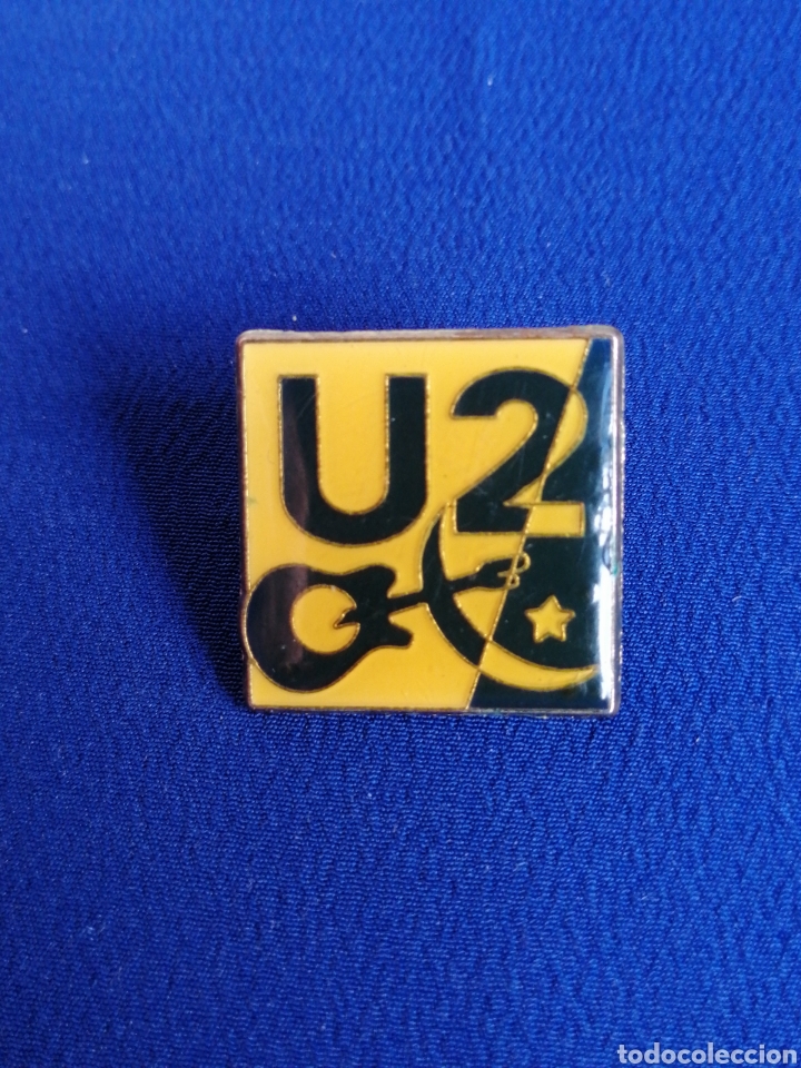 Sammlung von Pins: U - 2 GRUPO MUSICAL pin
