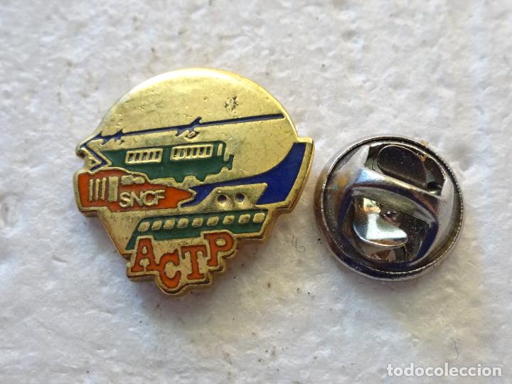 Collection pins: PIN DE TRENES FERROCARRILES. FRANCIA. SNCF ACTP