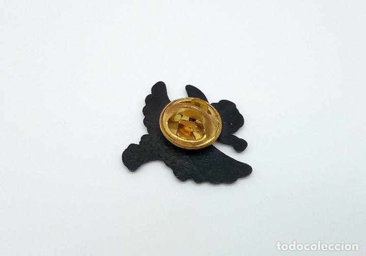 Pins de colecci&oacute;n: Pin de Pel&iacute;cano - Foto 2