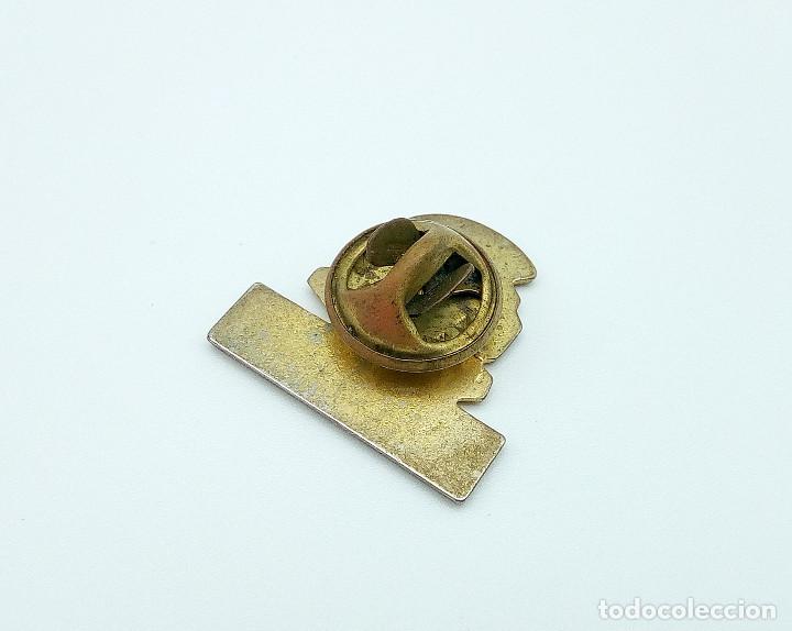Pins de colecci&oacute;n: Pin de PC World - Foto 2