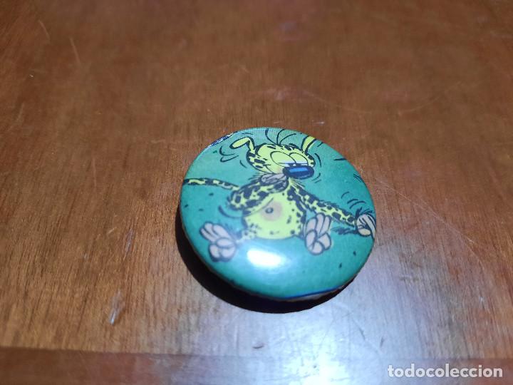 Sammlung von Pins: MARSUPILAMI. SPIROU. CHAPA. PIN. 0,31 MM. DE DI&Aacute;METRO. PARTE DE ATR&Aacute;S MET&Aacute;LICA. SIN USO. DIFICIL