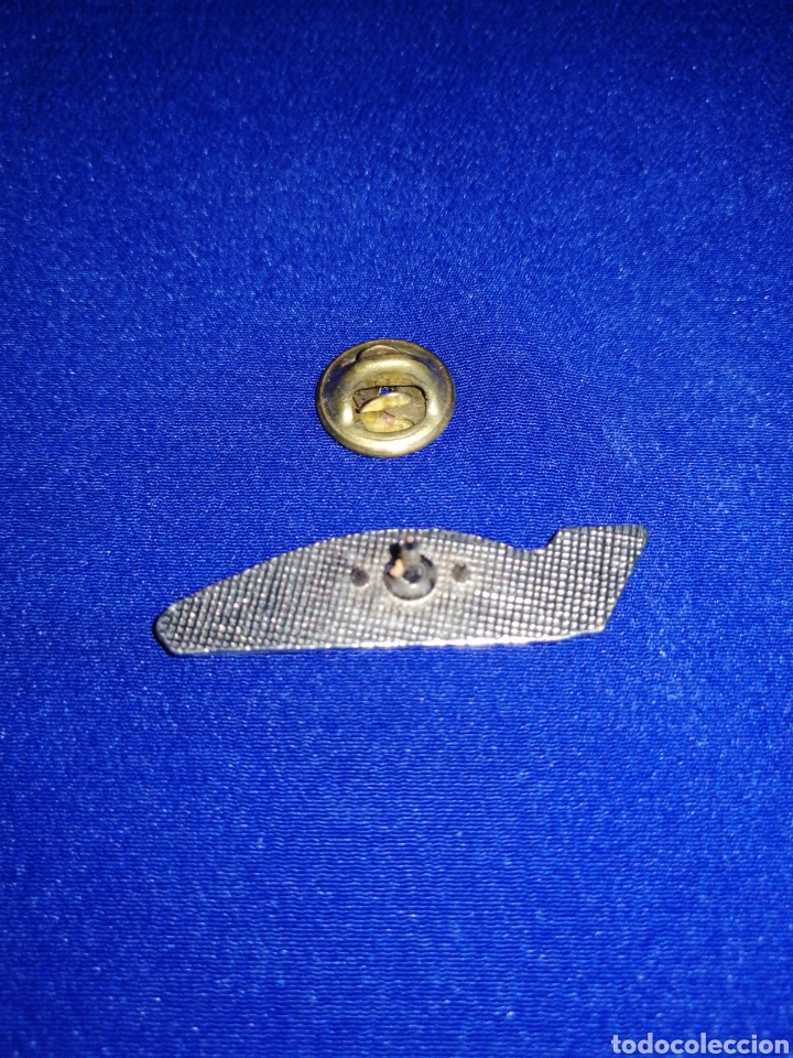Pins de colecci&oacute;n: CASTROL COCHE PIN - Foto 3