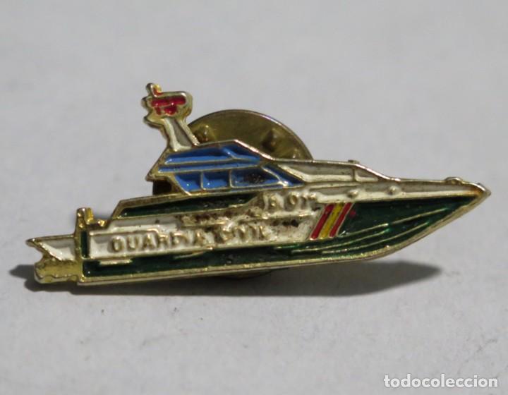 Pin's de collection: PIN. LANCHA GUARDIA CIVIL