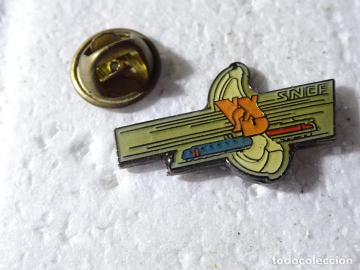 Collection pins: PIN DE TRENES FERROCARRILES. FRANCIA. SNCF