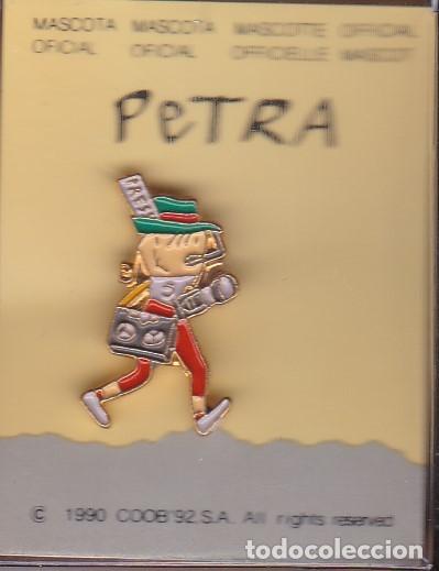 Pins de colecci&oacute;n: PERIODISTA - PIN DE PETRA DE LAS OLIMPIADAS DE BARCELONA 92 EN SU ESTUCHE ORIGINAL (NUEVO)