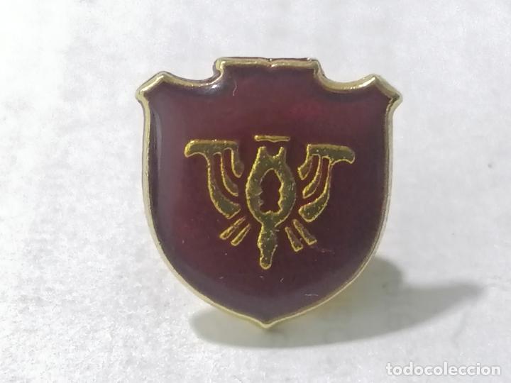 PINS DE CLAVO