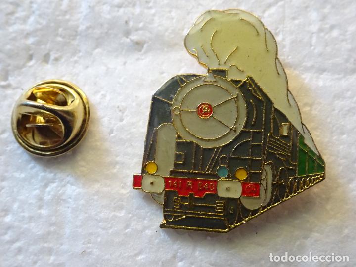 Collection pins: PIN DE TRENES FERROCARRILES. FRANCIA. SNCF LOCOMOTORA 141 R 840
