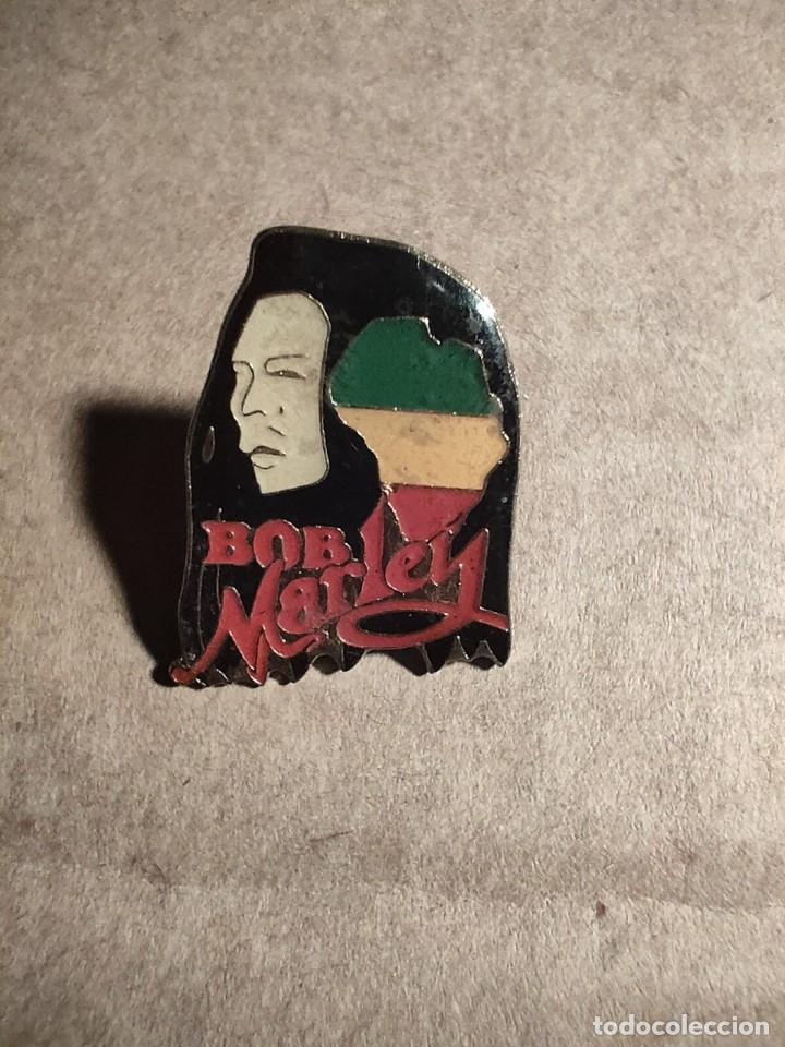 Pins de colecci&oacute;n: PIN BOB MARLEY