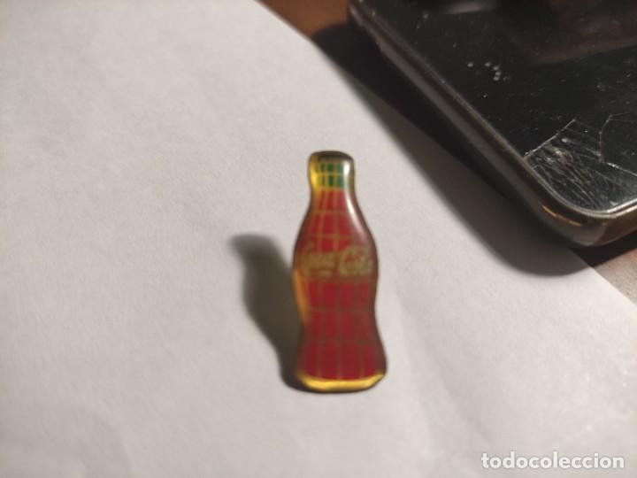 Pins de colecci&oacute;n: Pin botella Coca Cola - Foto 1