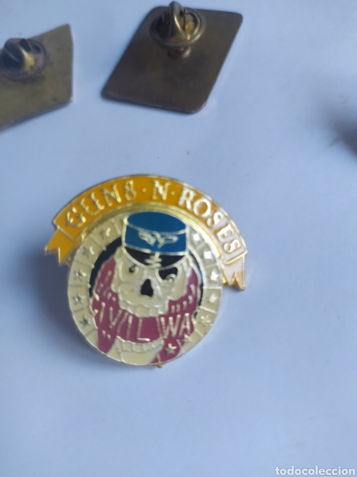 Pins de colecci&oacute;n: Pins grupos Heavy - Foto 5