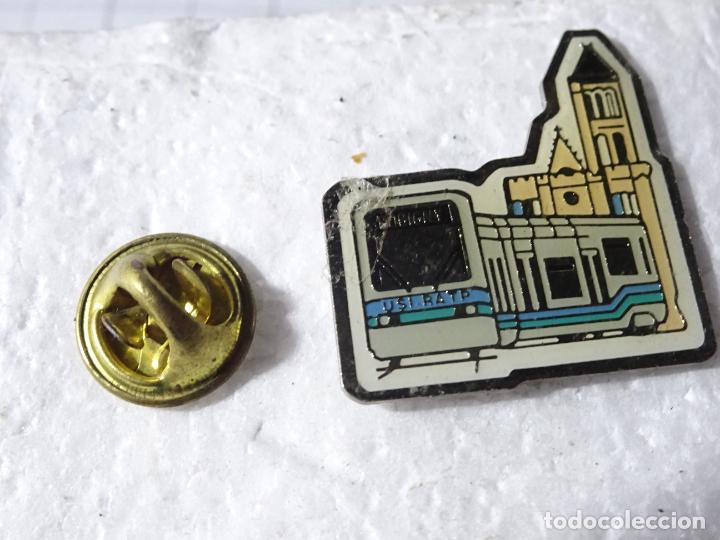 Pins e Spille di collezione: PIN DE TRENES FERROCARRILES. FRANCIA. TRANV&Iacute;A A BOBIGNY, PARIS
