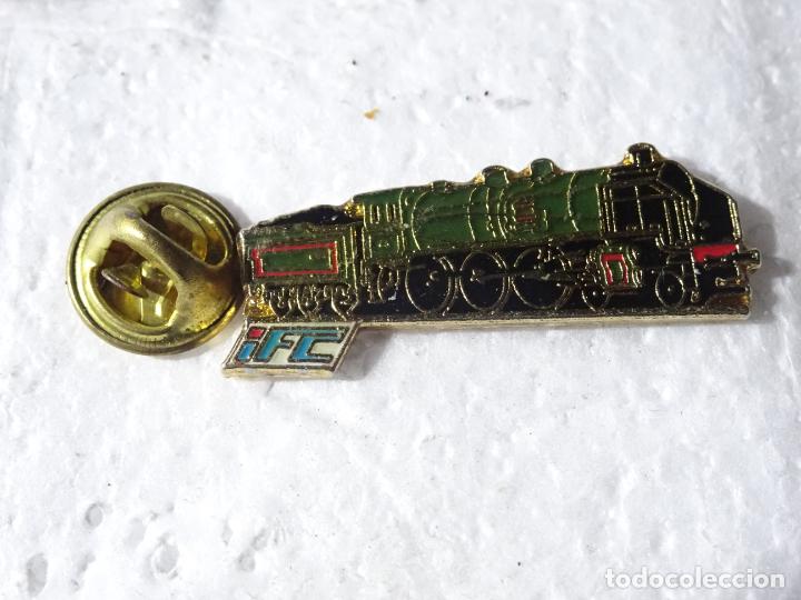 Pin's de collection: PIN DE TRENES FERROCARRILES. FRANCIA. LOCOMOTORA IFC