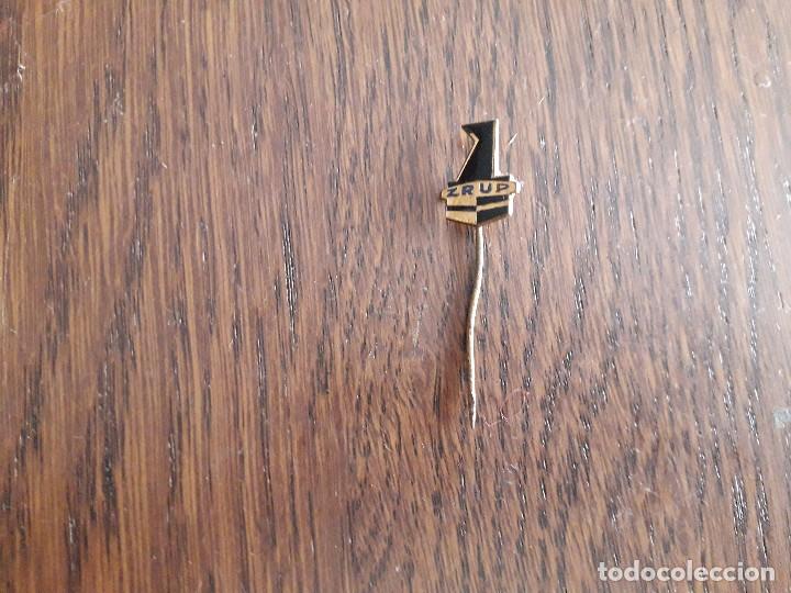 Pins de colecci&oacute;n: pin, insignia de Eslovaquia, Zrup.