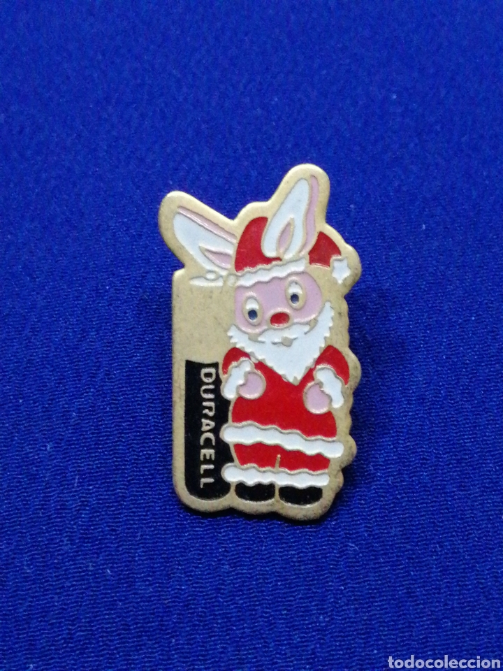 Pins de colecci&oacute;n: DURACELL CONEJO PAPA NOEL PIN - Foto 1