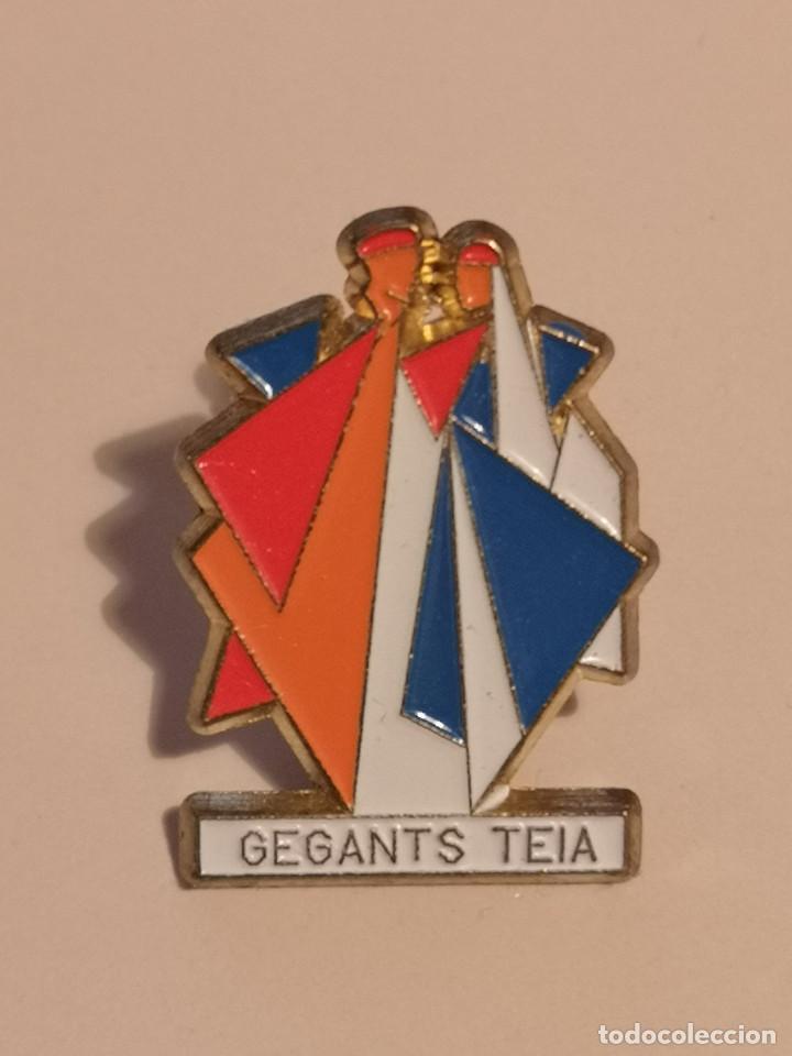Pins de colecci&oacute;n: PIN CATALUNYA - GEGANTS TEIA