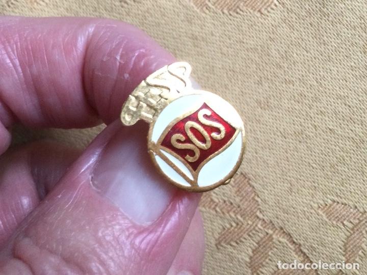 Pins de colecci&oacute;n: ANTIGUA INSIGNIA SOS - Foto 6
