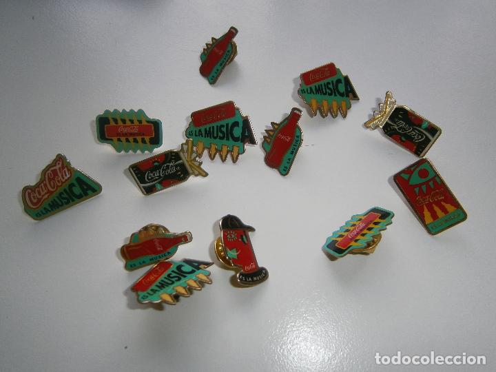 Pins de colecci&oacute;n: Lote 13 pins Coca-Cola - Cocacola es la m&uacute;sica