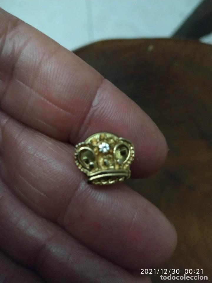 Pins de cole&ccedil;&atilde;o: PIN corona con brillante de fantas&iacute;a corona real