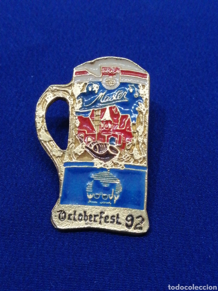 Pin's de collection: DISCOTECA WOODY DISCO VALENCIA ORTOBERFEST 92 PIN