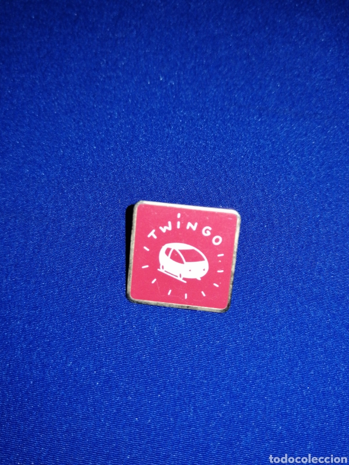 Pins de colecci&oacute;n: RENAULT TWINGO PIN - Foto 1