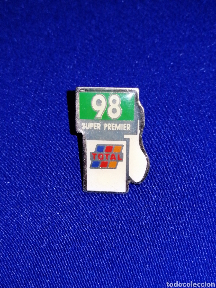 Pins e Spille di collezione: SUPER PREMIER TOTAL GASOLINERA PIN