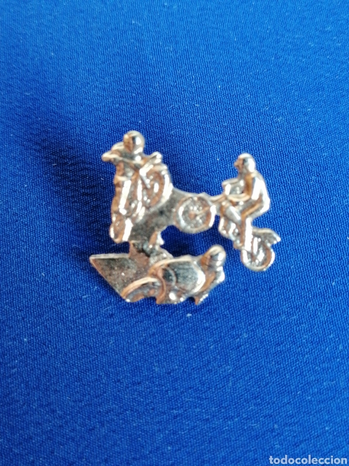 Pins e Spille di collezione: MOTOS PIN