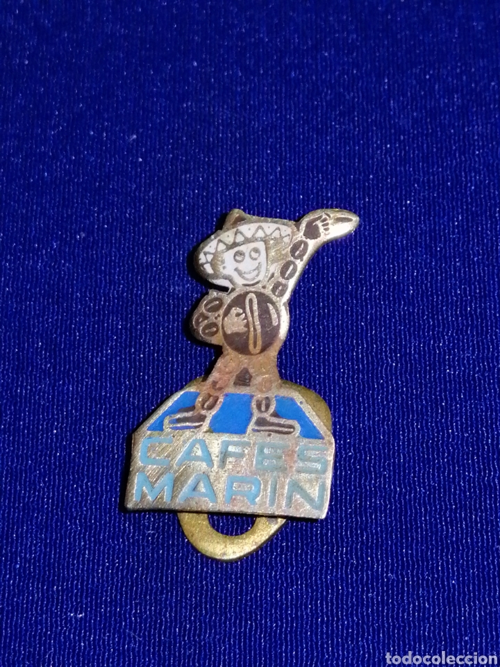 Sammlung von Pins: CAF&Eacute;S MAR&Iacute;N INSIGNIA DE OJAL ANTIGUA