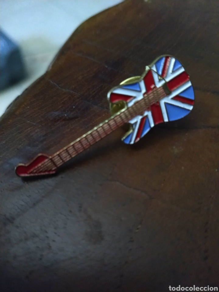 Pins de colecci&oacute;n: Pin guitarra guitar unaited Kingdom Gran Breta&ntilde;a
