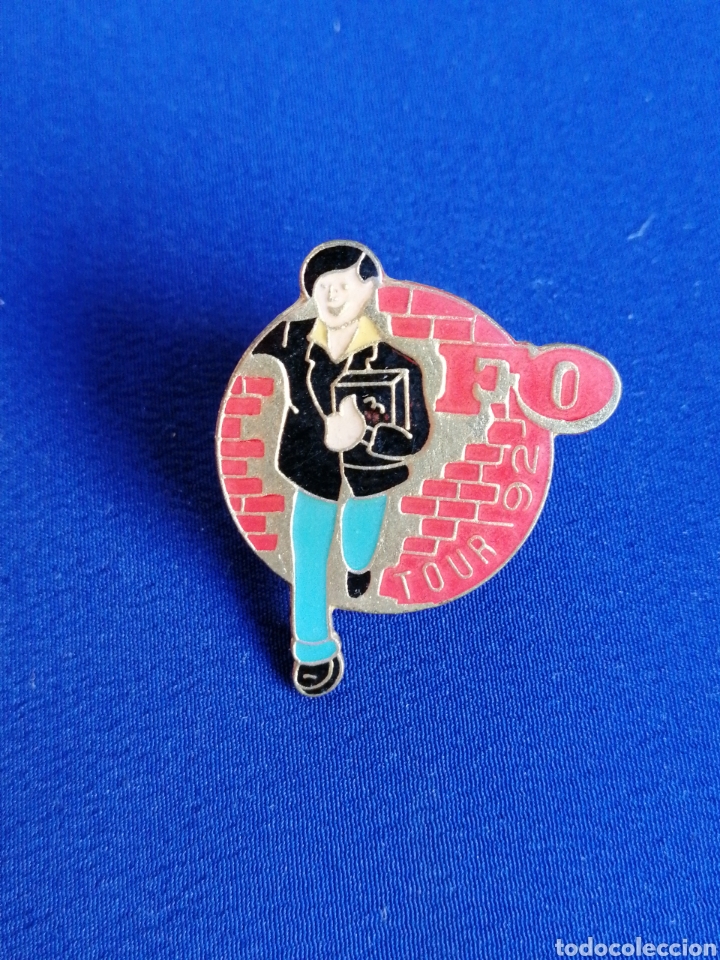 Sammlung von Pins: TOUR 92 FO PIN