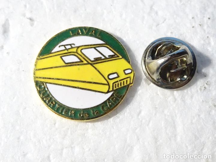 Sammlung von Pins: PIN DE TRENES FERROCARRILES. FRANCIA LAVAL QUARTIER DE LA GARE