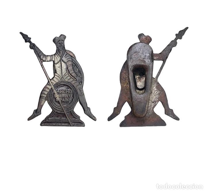 Pin's de collection: 984.PIN INSIGNIA JEREZ SHERRY SANCHO