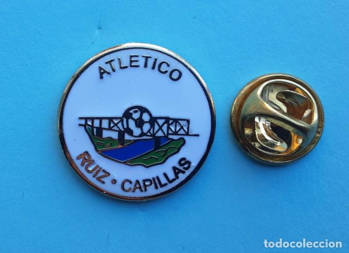 Pins de colecci&oacute;n: PIN FUTBOL ESMALTADO - ESCUDO FUTBOL - ATLETICO RUIZ CAPILLAS - TORRELAVEGA - CANTABRIA