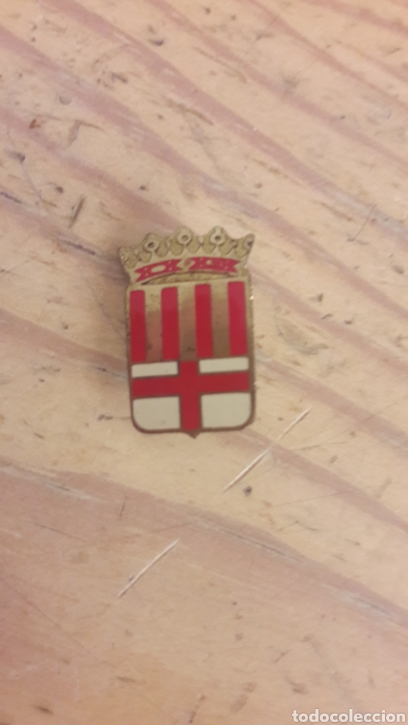 Pins de colecci&oacute;n: Antiguo pin de Manresa - Foto 1