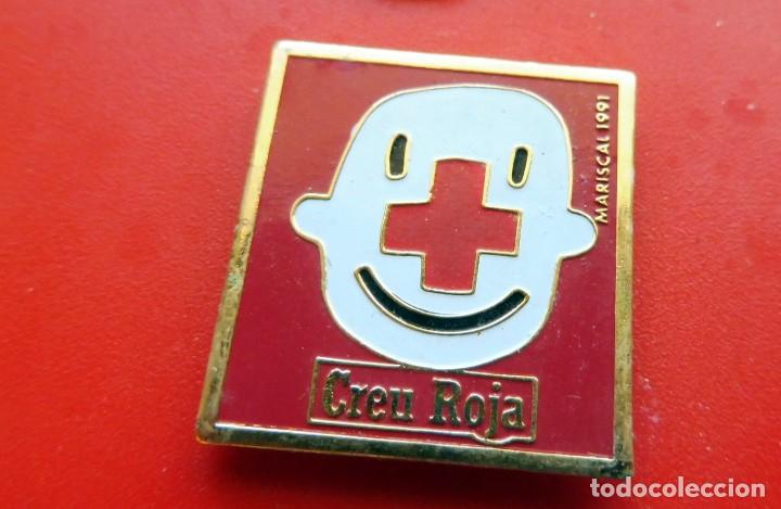 Sammlung von Pins: PINS - PIN - CRUZ ROJA