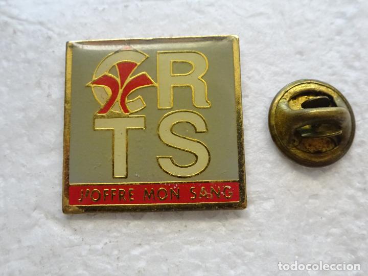Pin's de collection: PIN DE DONANTES DE SANGRE DE FRANCIA CRTS