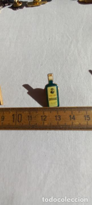 Pins de colecci&oacute;n: PIN BURDONS, DRY GIN GINEBRA