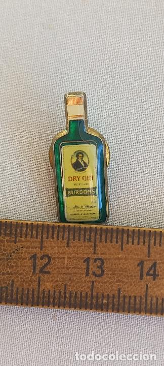 Pins de colecci&oacute;n: PIN BURDONS, DRY GIN GINEBRA