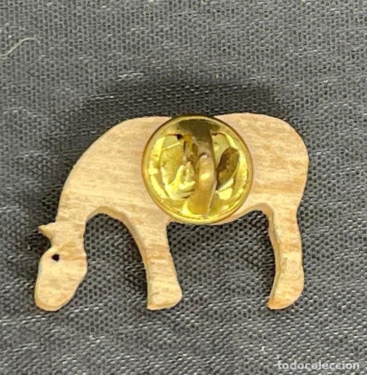 Pins de colecci&oacute;n: PIN CABALLO DE MADERA - Foto 2