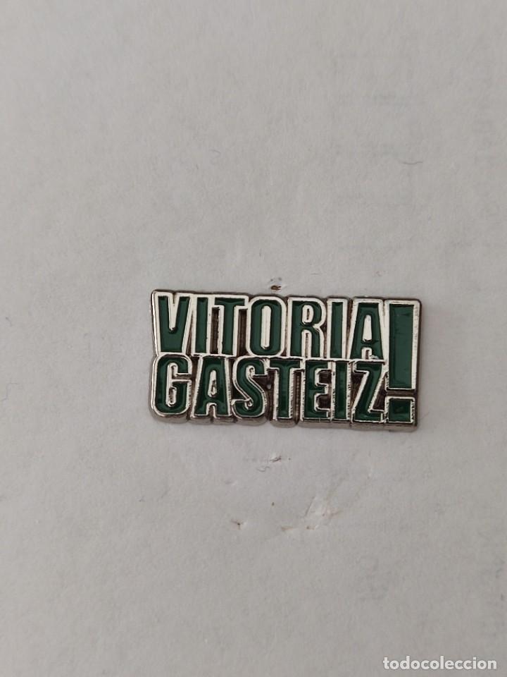 Pins de colecci&oacute;n: PIN LETRAS VITORIA- GASTEIZ