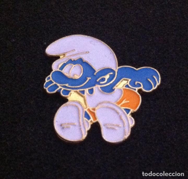 Pins de colecci&oacute;n: ANTIGUO PIN PERSONAJE DE LOS PITUFOS