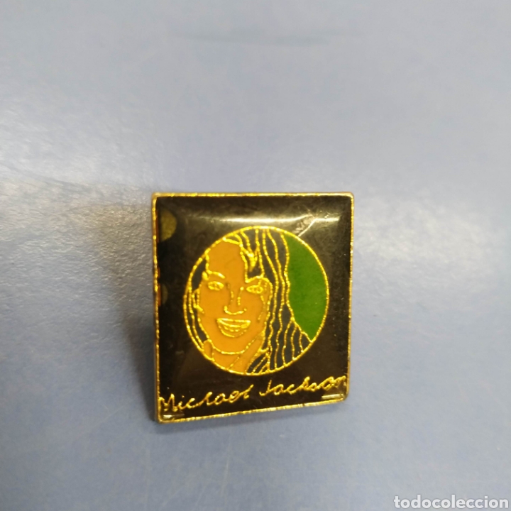 Pins de colecci&oacute;n: Michael Jackson PIN badge - Foto 1