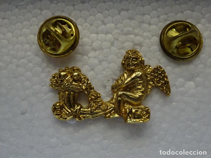 Pins de cole&ccedil;&atilde;o: PIN DOBLE. LLAMADOR DE TRONO DE SEMANA SANTA HERMANDADES SEVILLA PASO MISTERIO LA BORRIQUITA