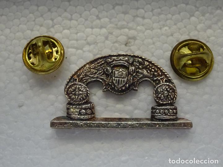 Pins e Spille di collezione: PIN DOBLE. LLAMADOR DE TRONO DE SEMANA SANTA COFRAD&Iacute;AS HERMANDADES SEVILLA. PASO SE&Ntilde;OR LA PASI&Oacute;N