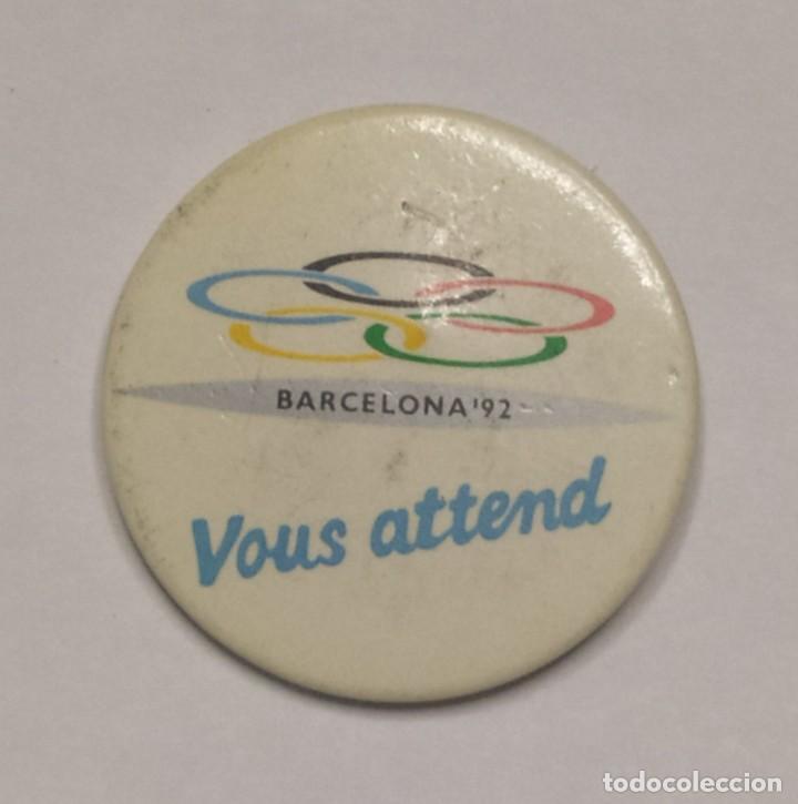 Pins de colecci&oacute;n: ## Barcelona 92 Vous attend - Chapa con imperdible #