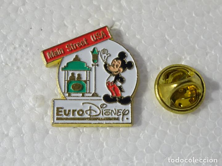 Pins e Spille di collezione: PIN DE DIBUJOS ANIMADOS. PARQUE ATRACCIONES EURO DISNEY. EURODISNEY. MICKEY MOUSE EN MAIN STREET USA