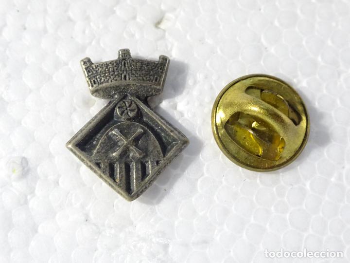 Collection pins: PIN DE HER&Aacute;LDICA TURISMO. ESCUDO HER&Aacute;LDICO DE SAN VICENTE DE MONTALT, BARCELONA