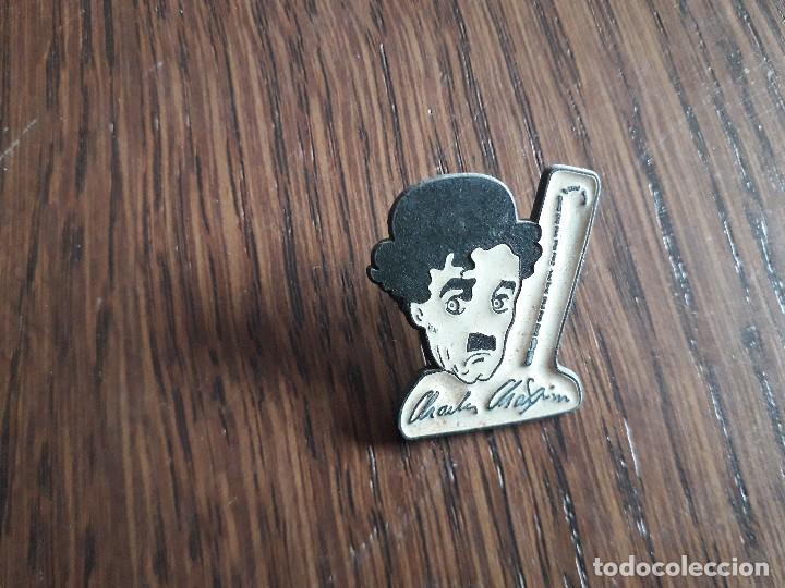 Pins de colecci&oacute;n: pin de Charles Chaplin. - Foto 1