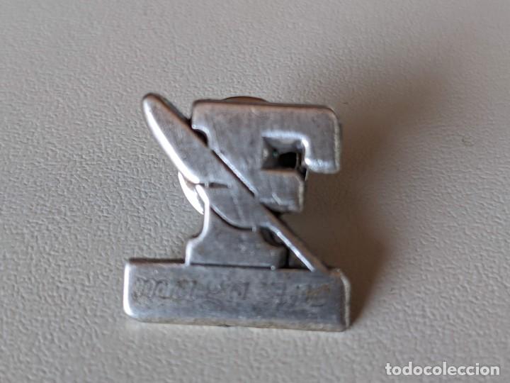 Pins de colecci&oacute;n: LE FIGARO - PIN DE PLATA - DIFICIL - Foto 1